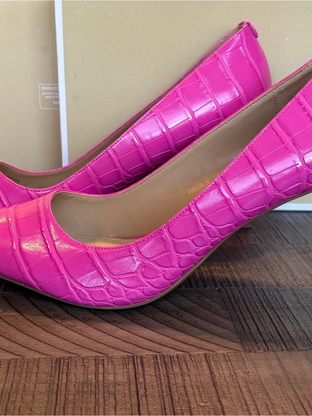 Michael Kors Fuchsia Croc-Embossed Pointed-Toe Pumps - Picture 5 of 6